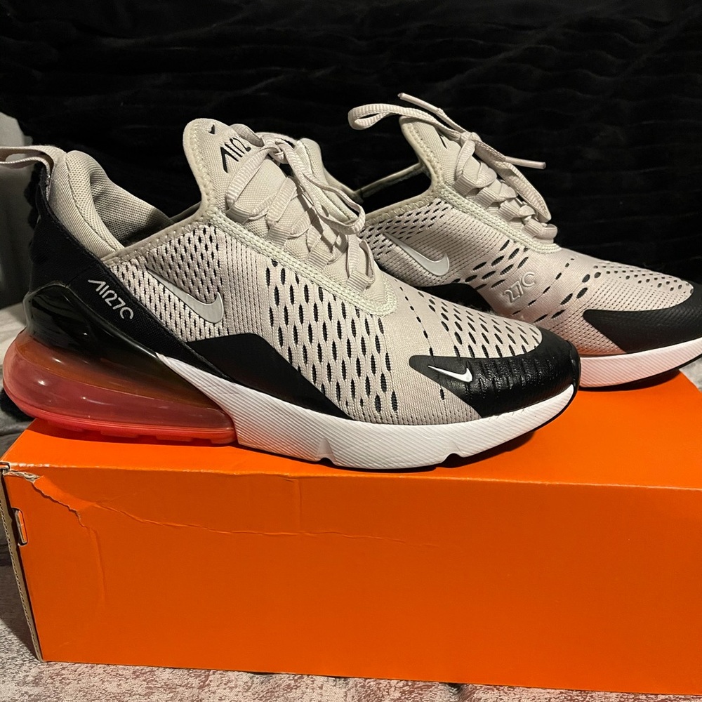 Nike Air Max 270